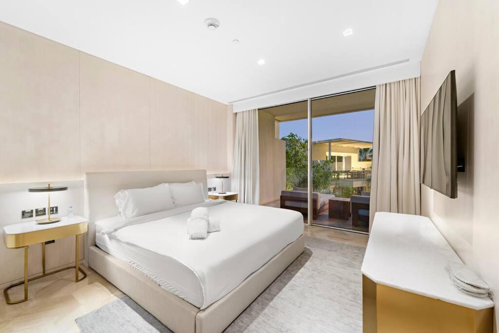 First Class 2br Palm Paradise Apartment Dubai