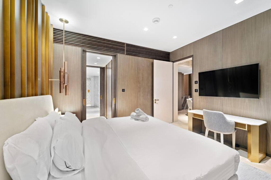 Apartment First Class 2br Palm Paradise Dubai