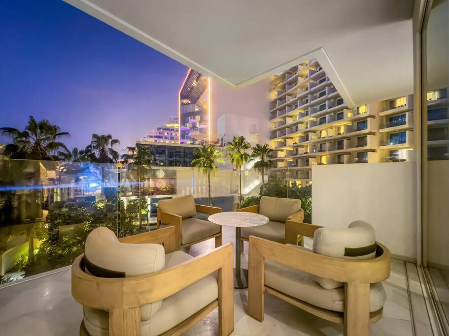 First Class 2br Palm Paradise