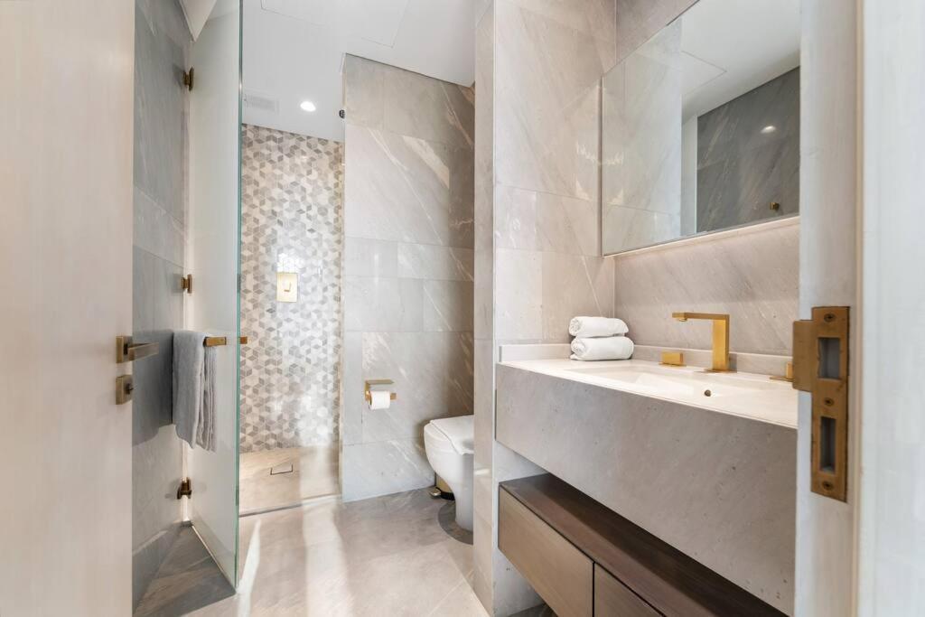 Apartment First Class 2br Palm Paradise *