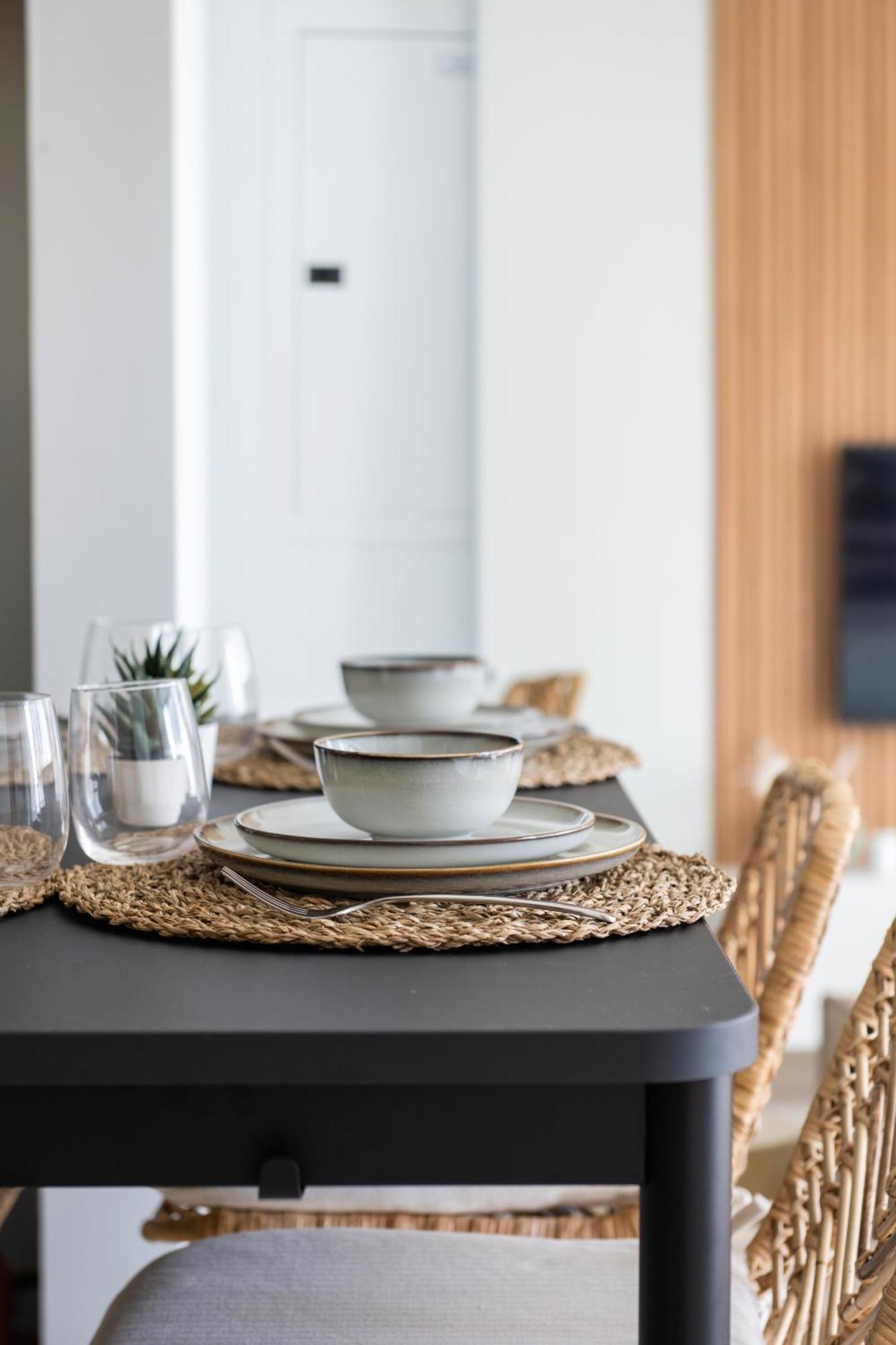 Skyline Downtown 1br At Bellevue Walk To Burj *
