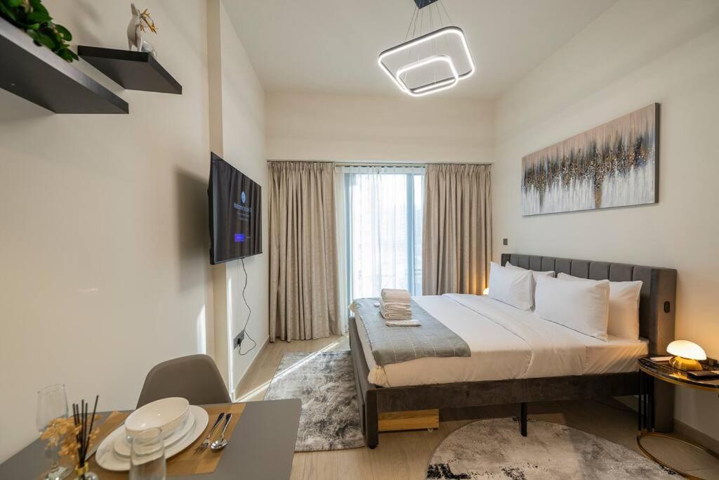 Cozy Studio By Skylight Azizi Riviera 41 *