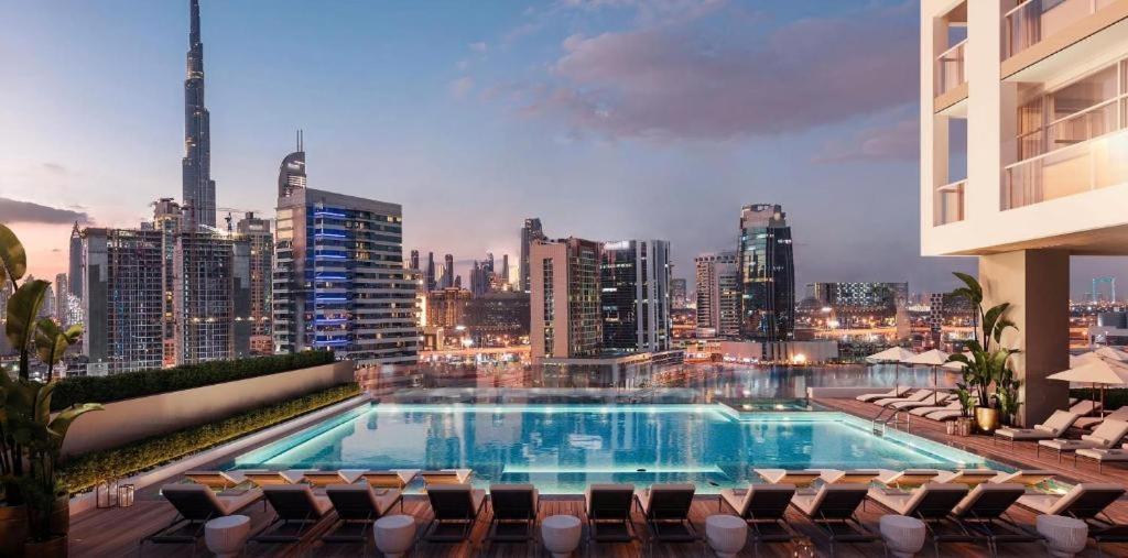 Lux 15 Northside With A Pool, Gym & Canal Views