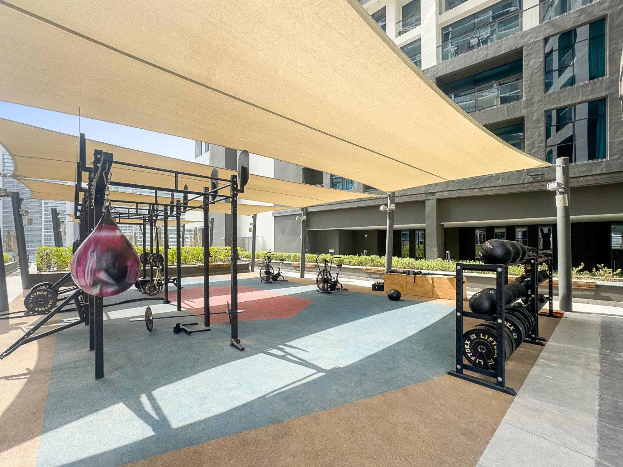 Lux 15 Northside With A Pool, Gym & Canal Views *