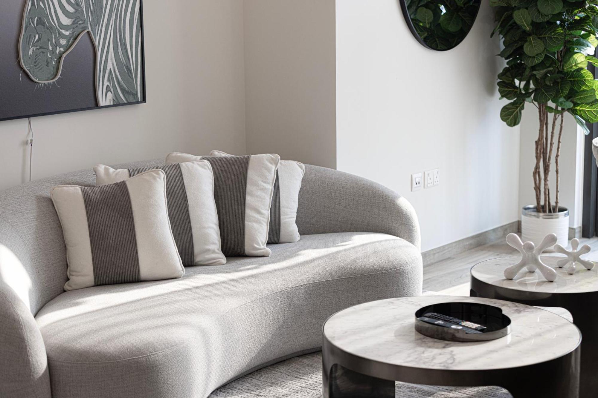 Elegant City-view 5 Min To Burj Khalifa Apartment