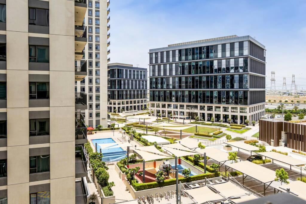 Luxury At Socio Hills, 2 Beds, Sleeps 4 Apartment Dubai