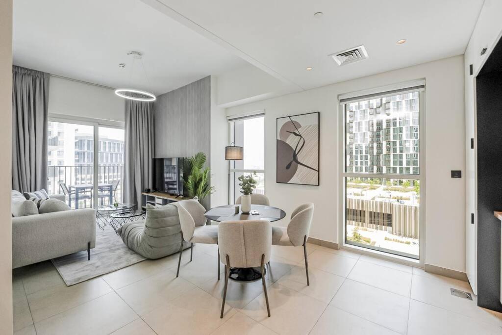 Luxury At Socio Hills, 2 Beds, Sleeps 4 * Dubai