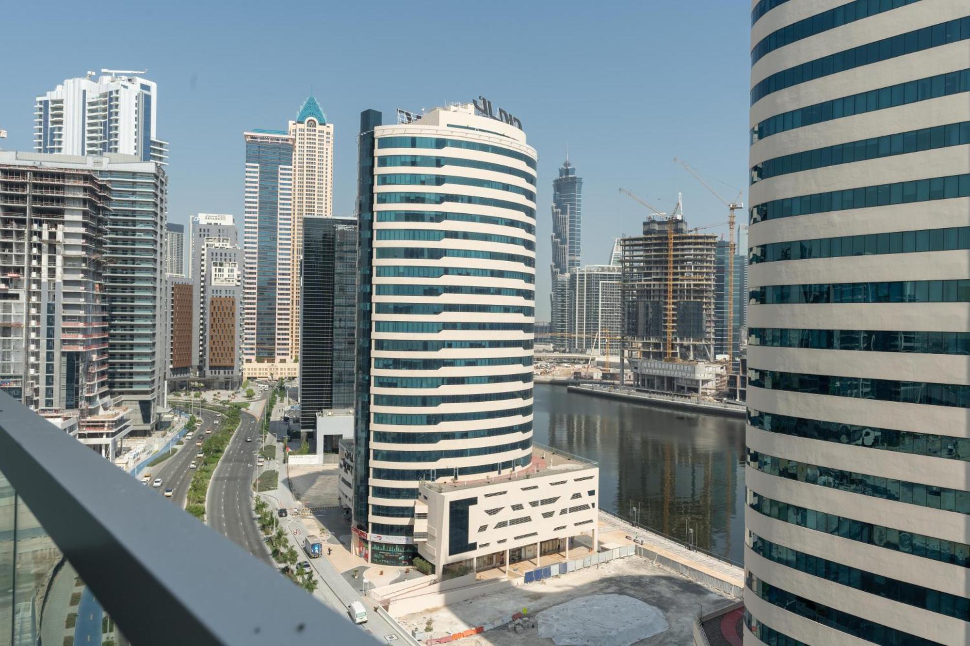 Apartment Cozy Spacious Ag Tower Studio With Balcony - Business Bay Dubai