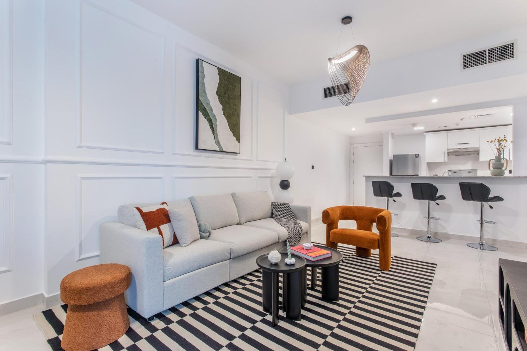 Apartment Luxury 1br Apt, Ultimate Comfort & Great Location Dubai