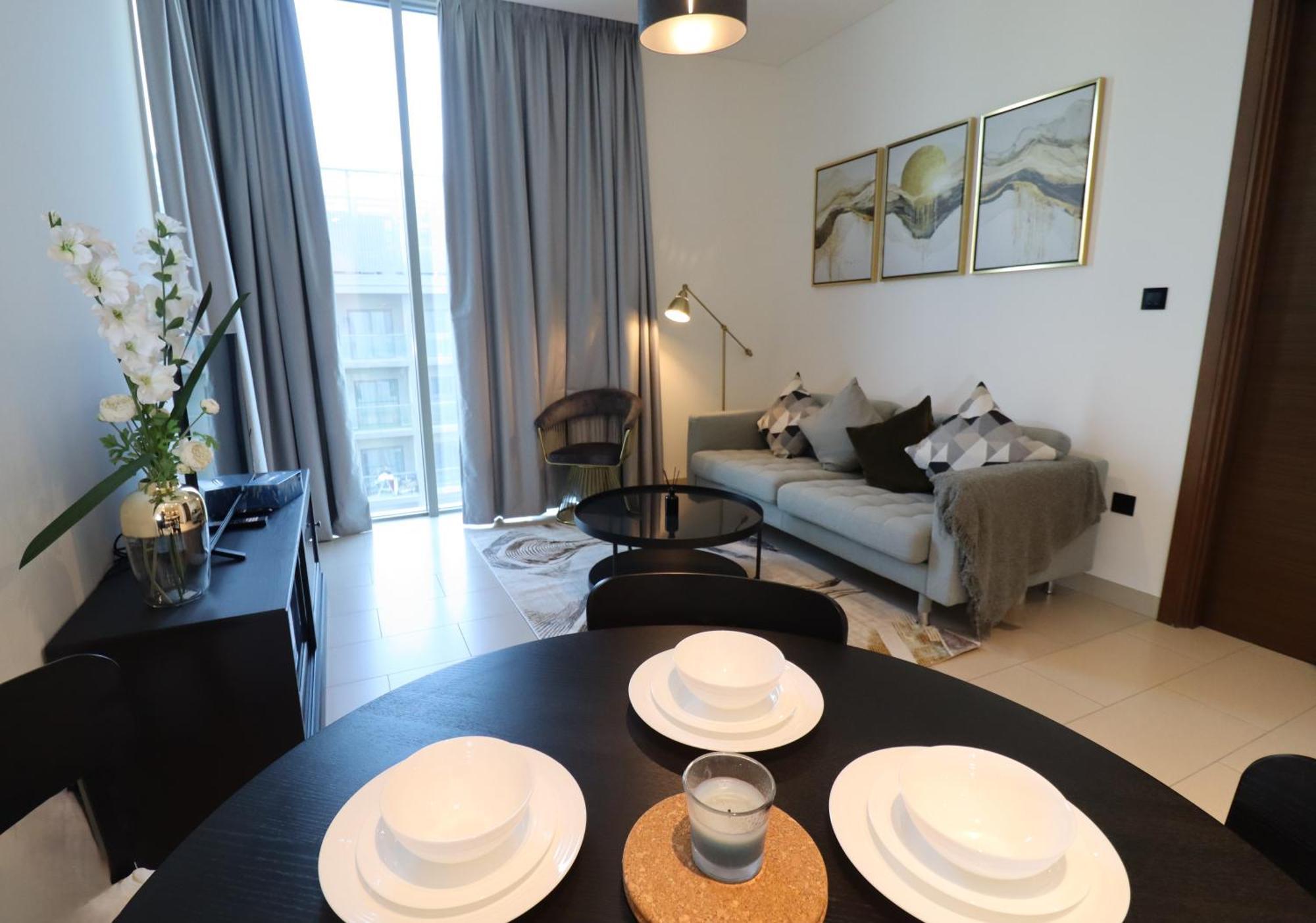 Apartment Luminous 2 Bedroom - Sobha Reserve *