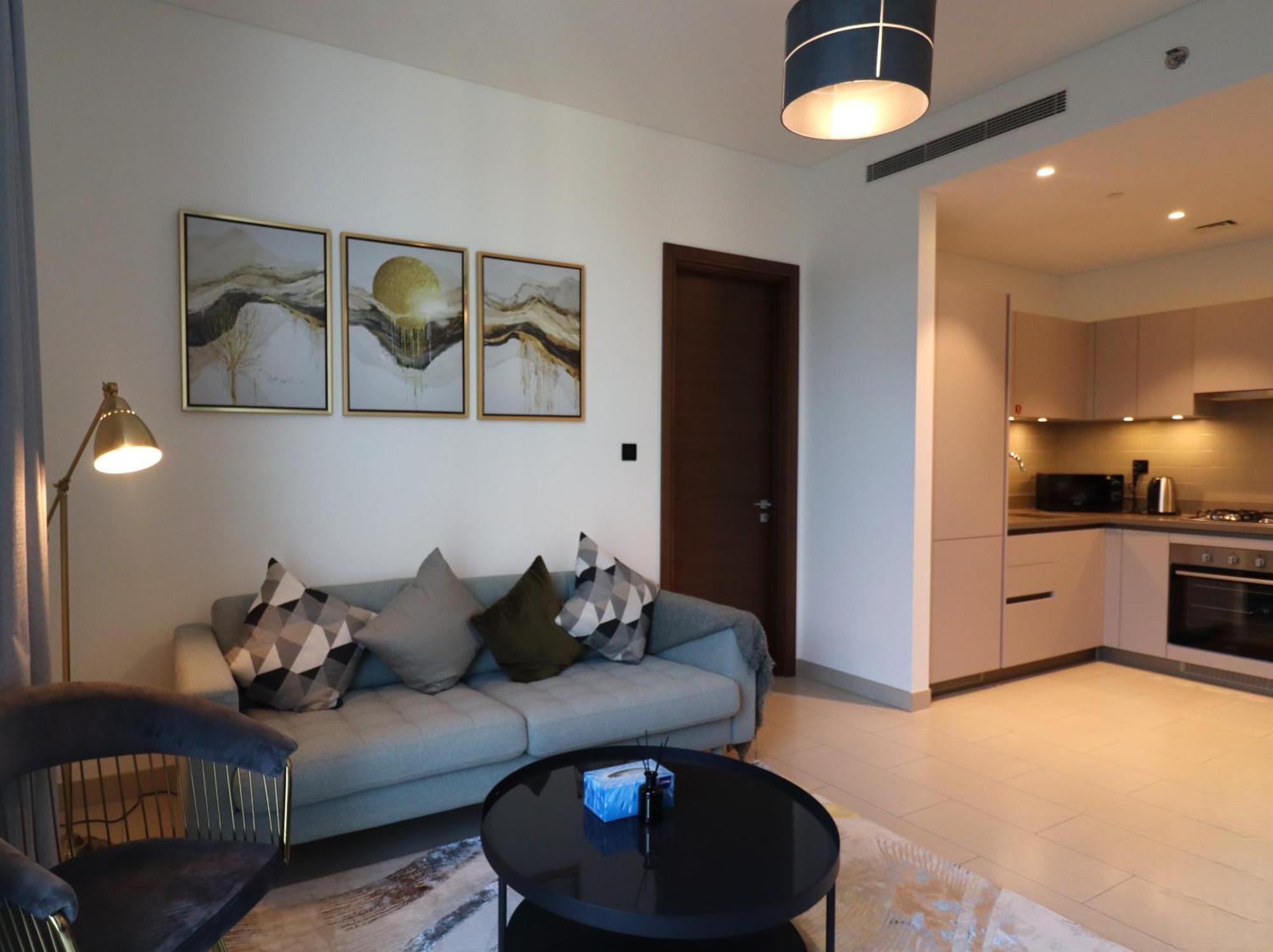 Apartment Luminous 2 Bedroom - Sobha Reserve *
