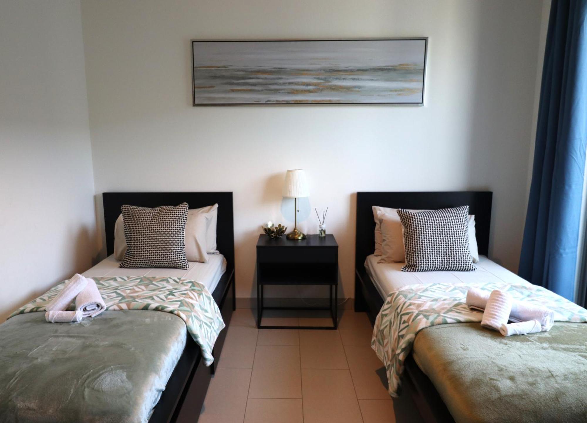 Luminous 2 Bedroom - Sobha Reserve Apartment Dubai