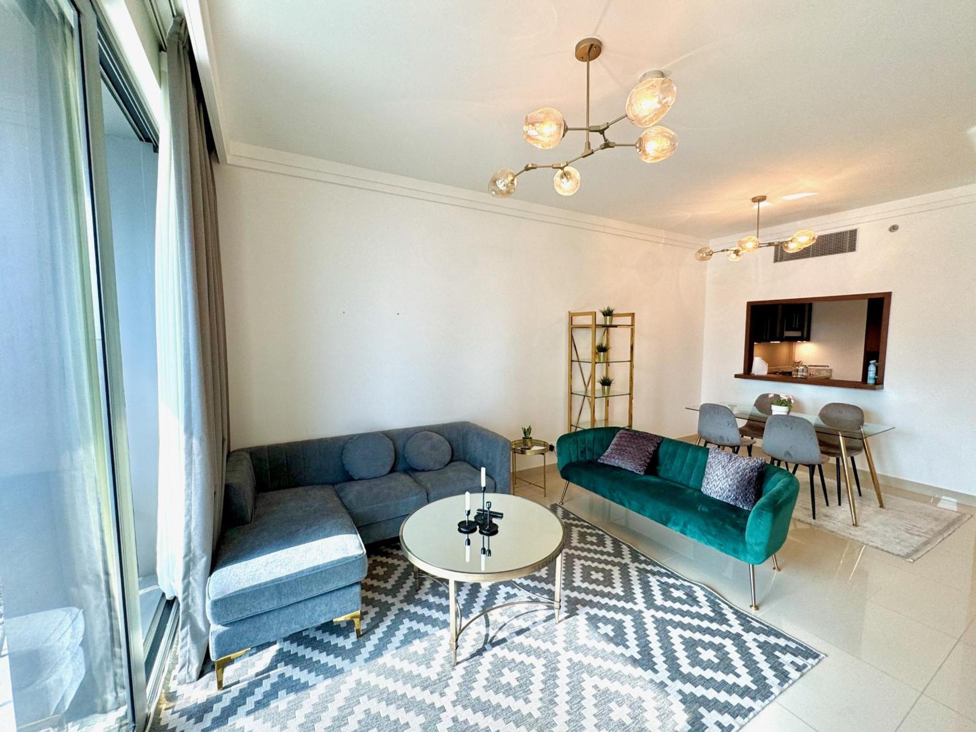 Next To Burj Khalifa Mall 1 Bedroom Luxe *