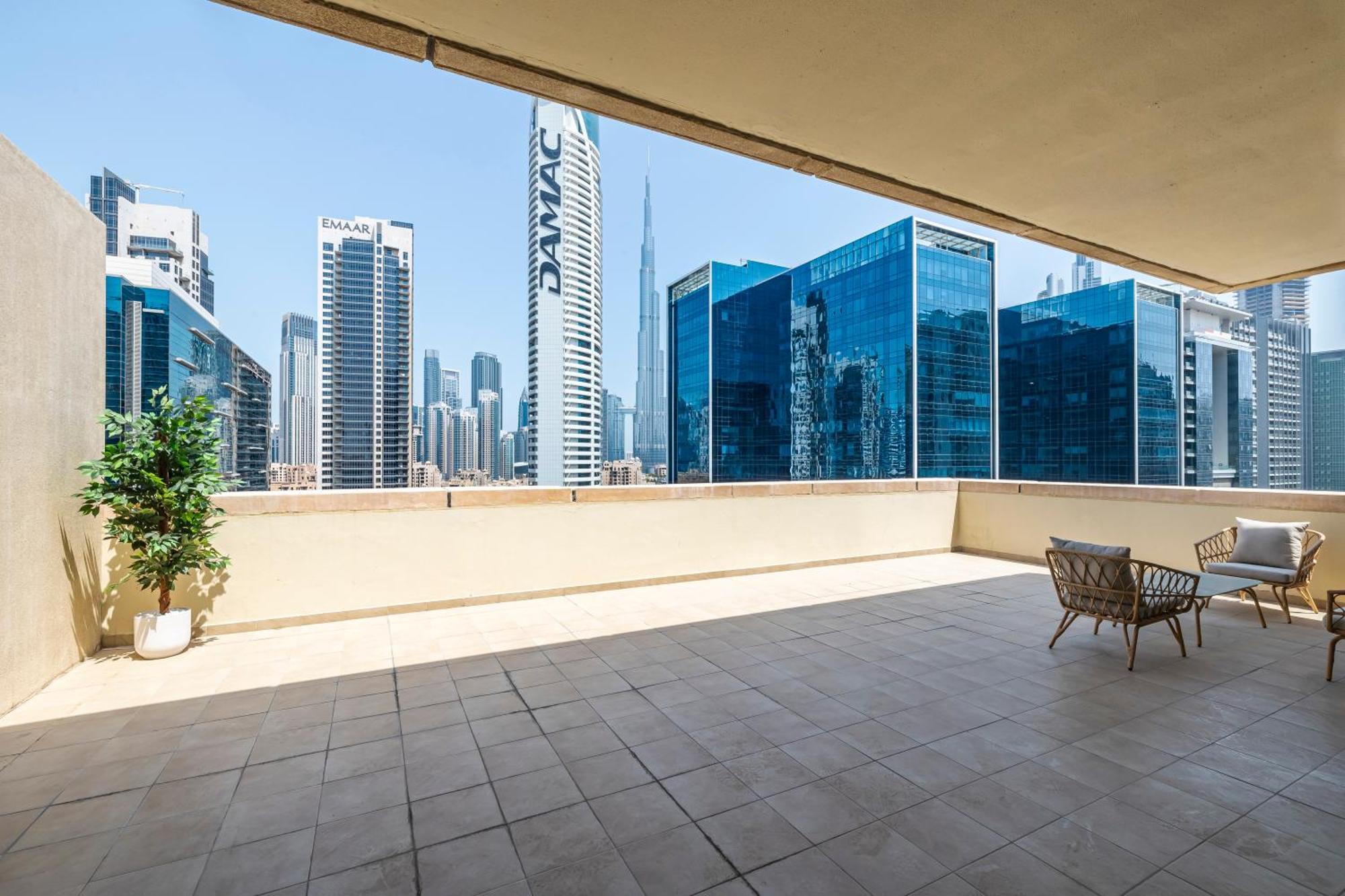 1br With Burj Khalifa View Bay Square Business Bay Apartment
