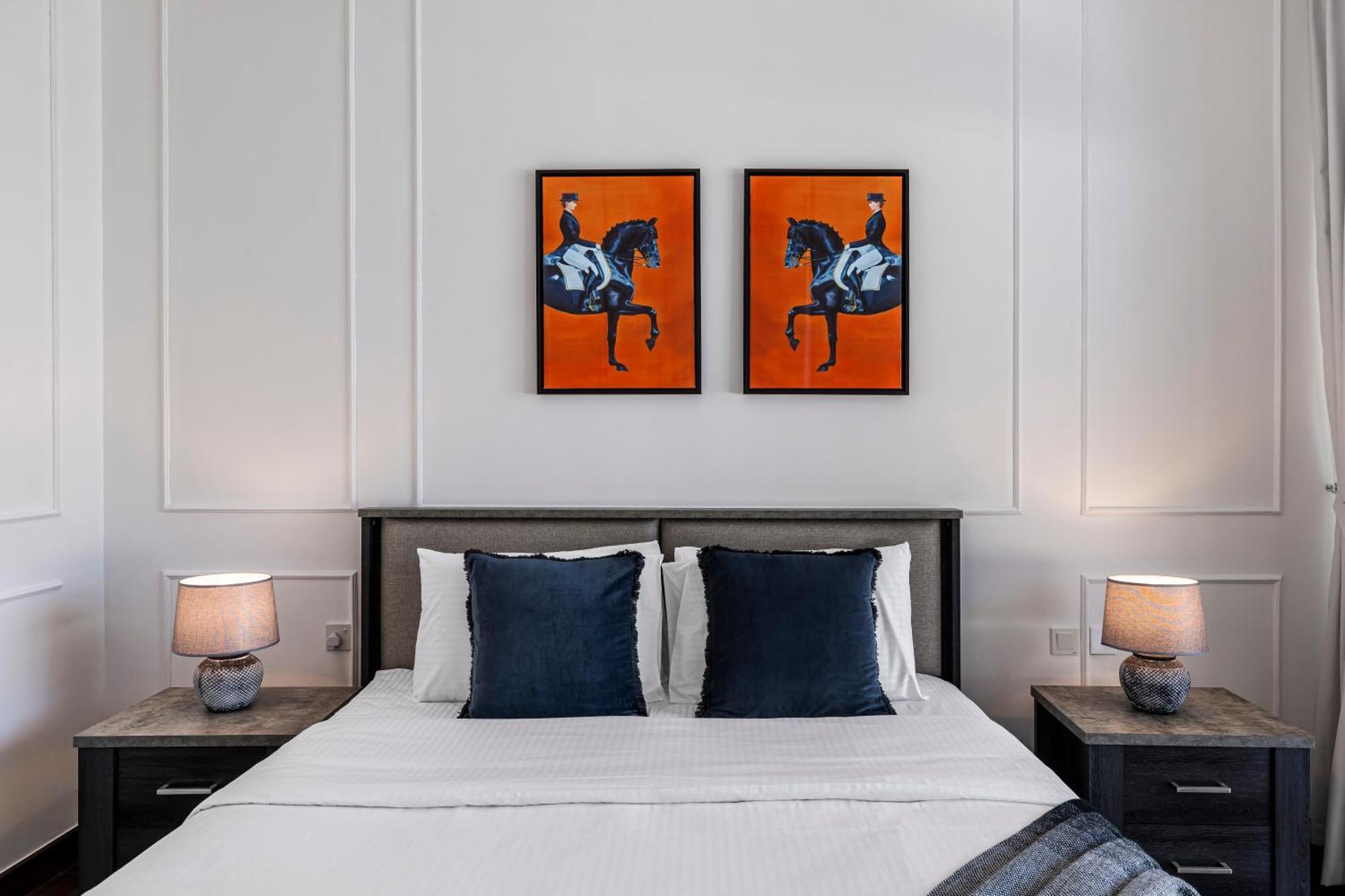 1br With Burj Khalifa View Bay Square Business Bay *