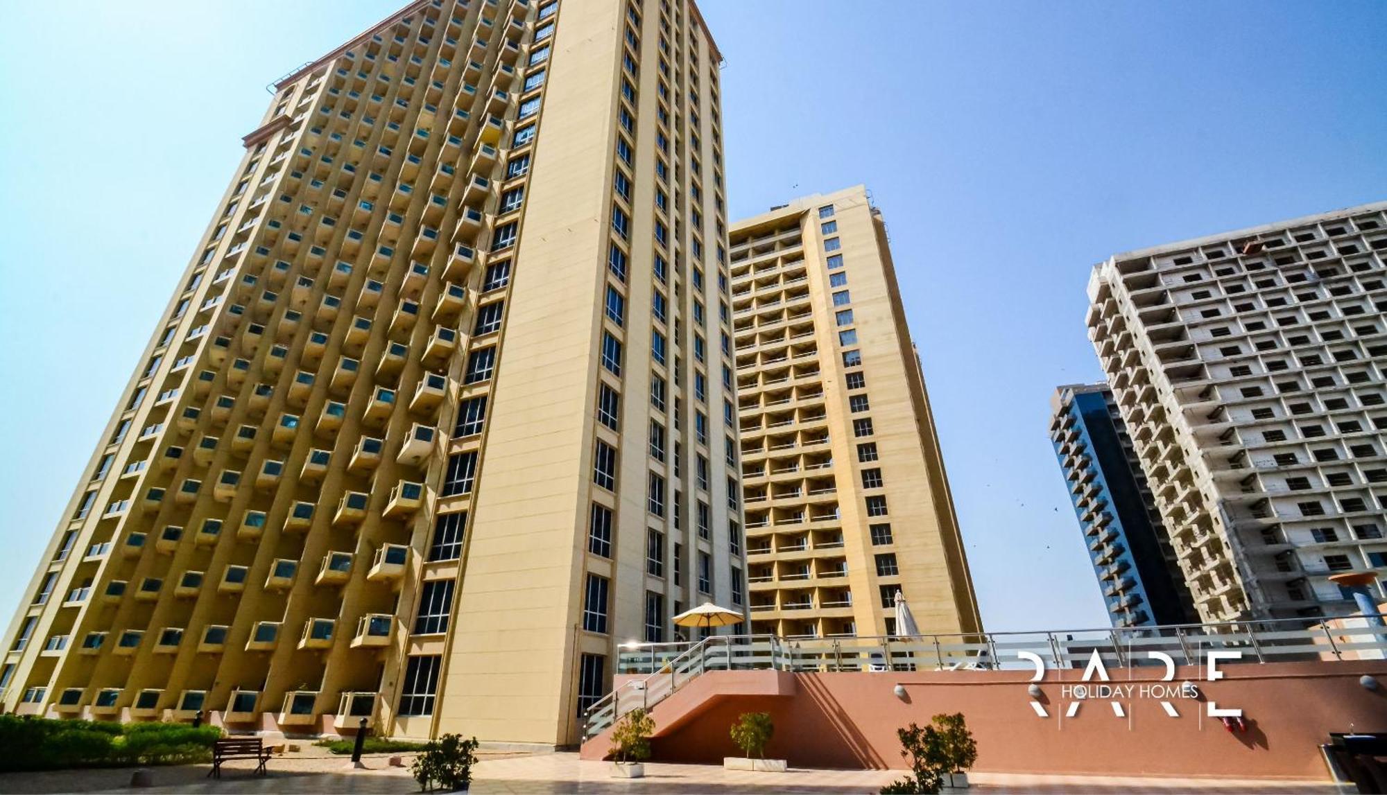 Rare Homes - View - Vista B - Production - Impz - R2112 Apartment *