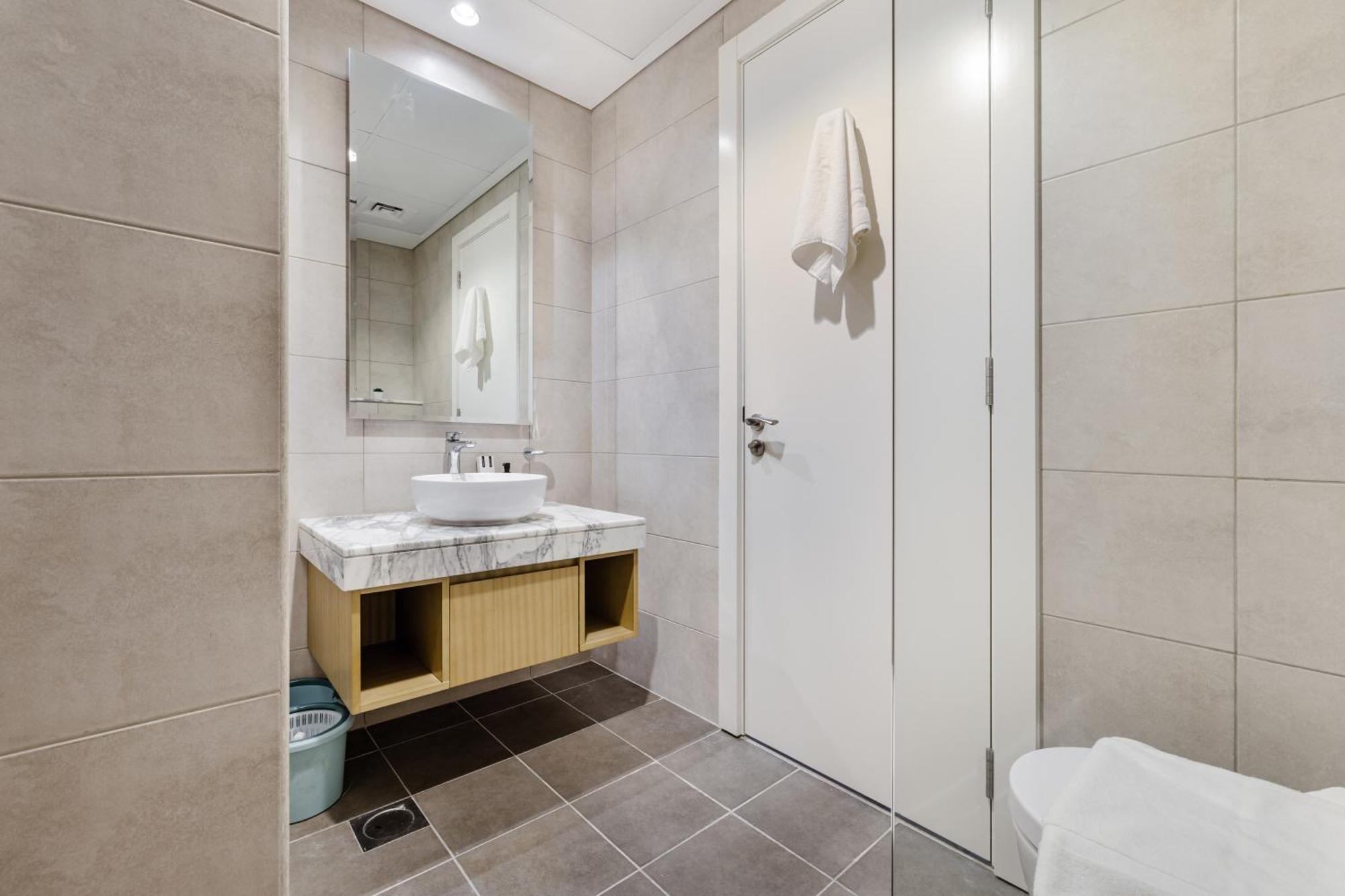 Aliving Charming 1br At Aykon Tower Business Bay * Dubai