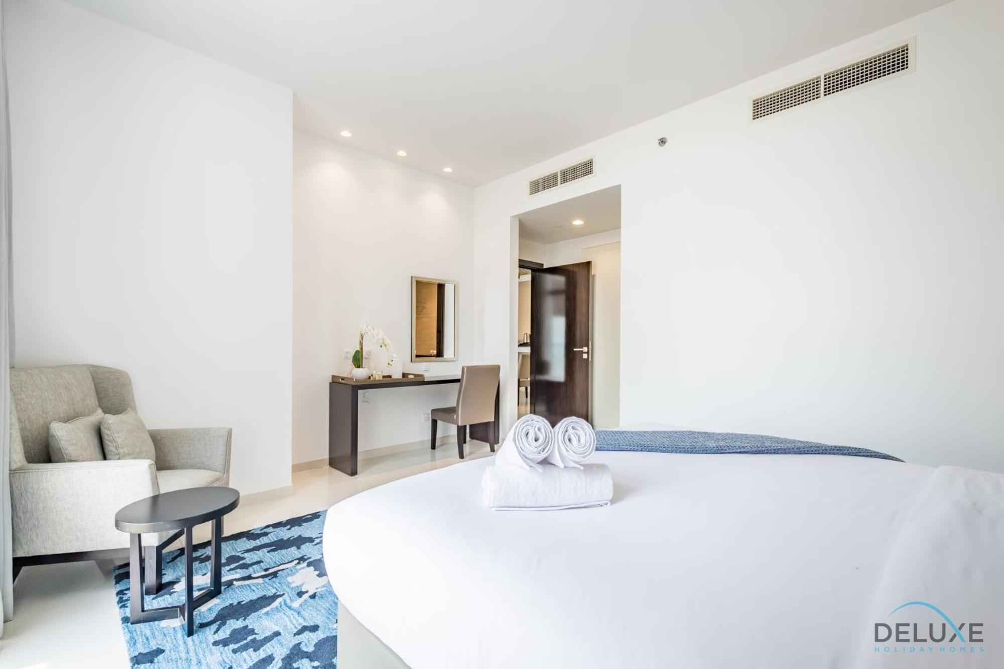 Cosmopolitan 1br In Celestia B, South By Deluxe Homes