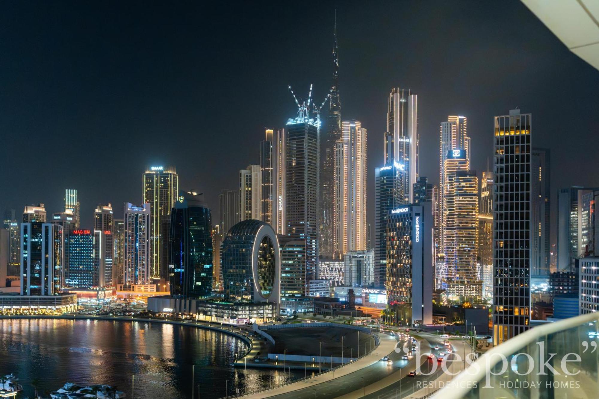 Bespoke - The Bay Residence, Stunning Views Dubai