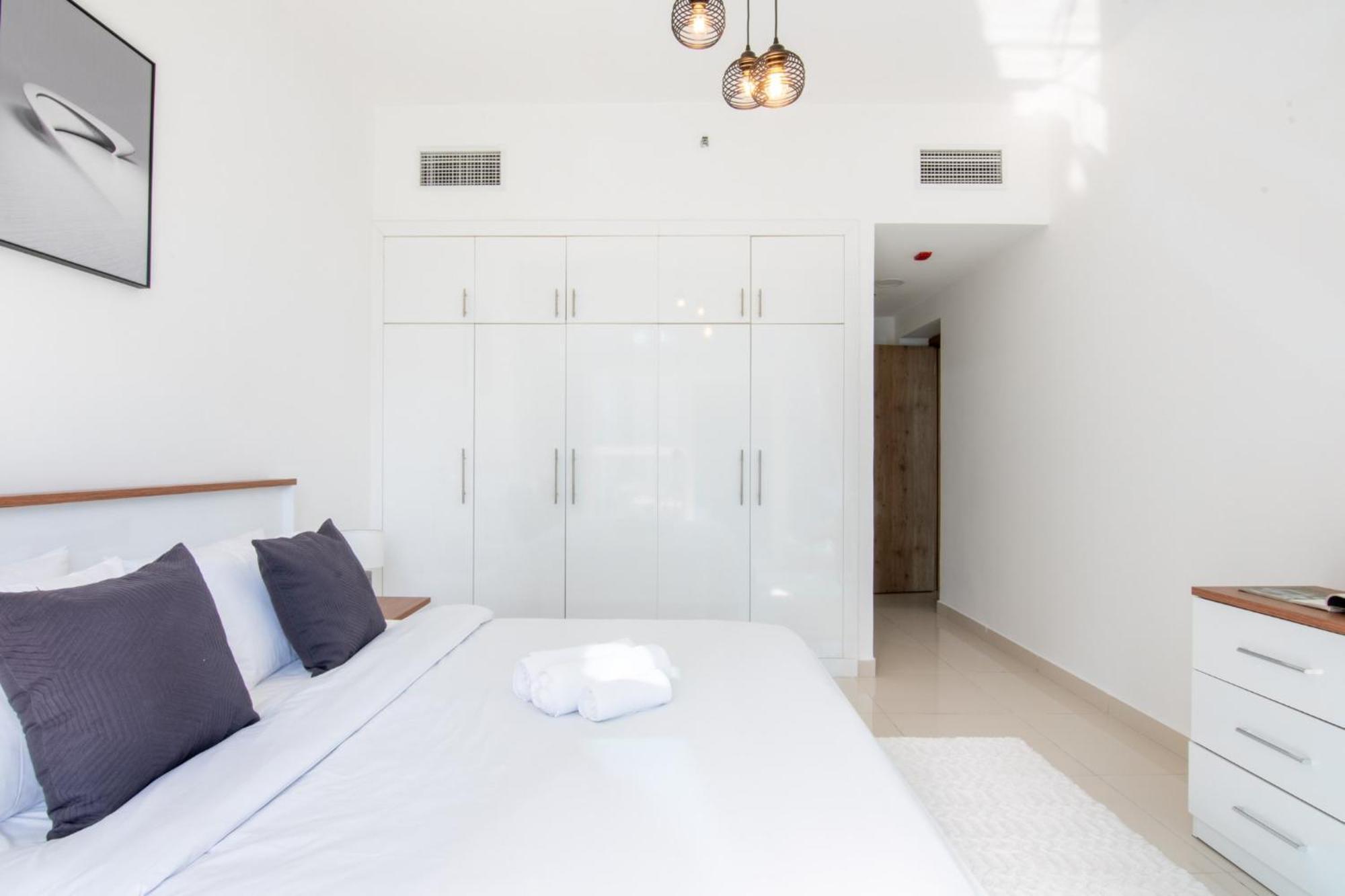 Shoresinn - Beautiful With Marina Views Apartment Dubai