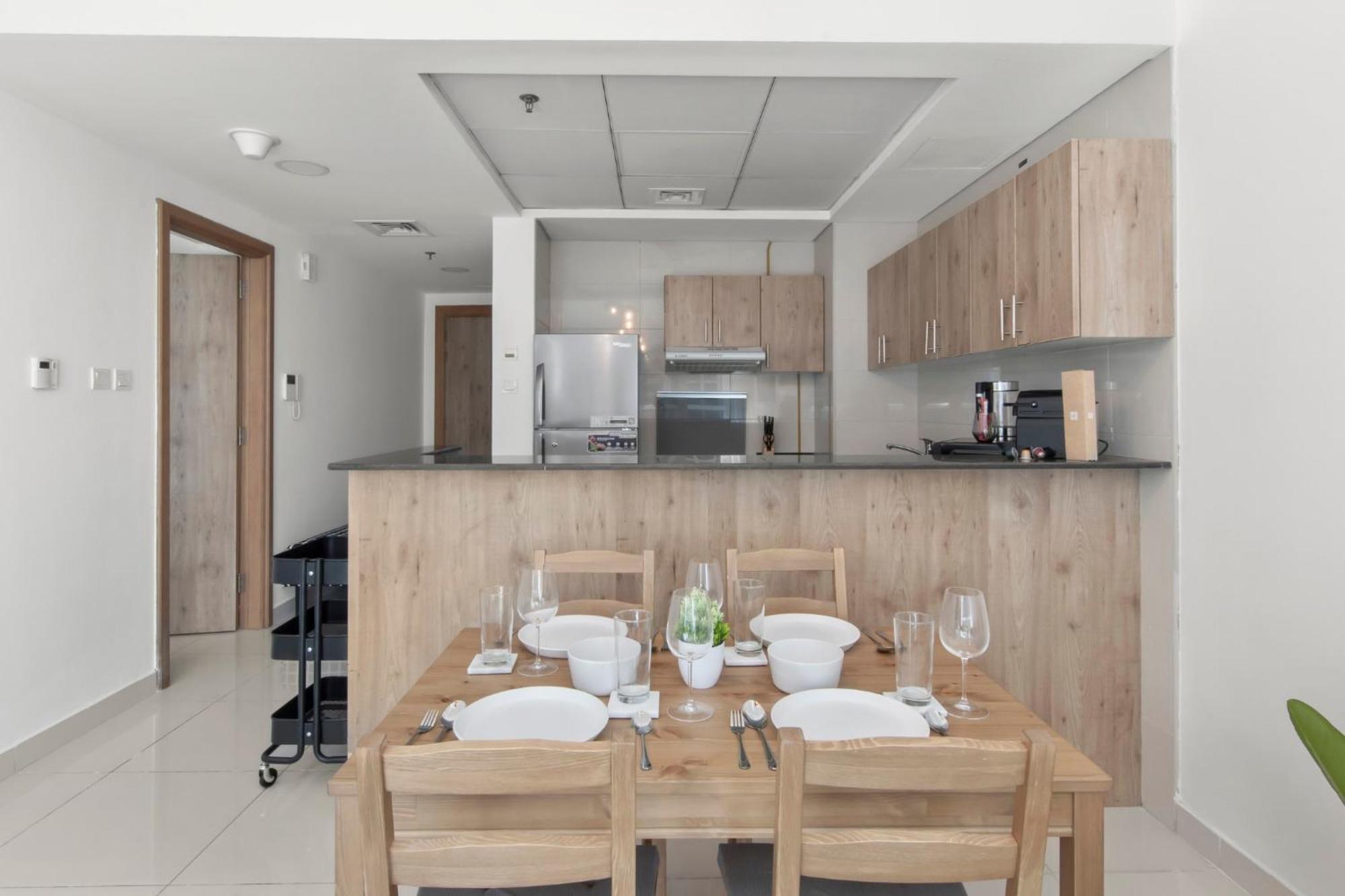 Shoresinn - Beautiful With Marina Views Dubai