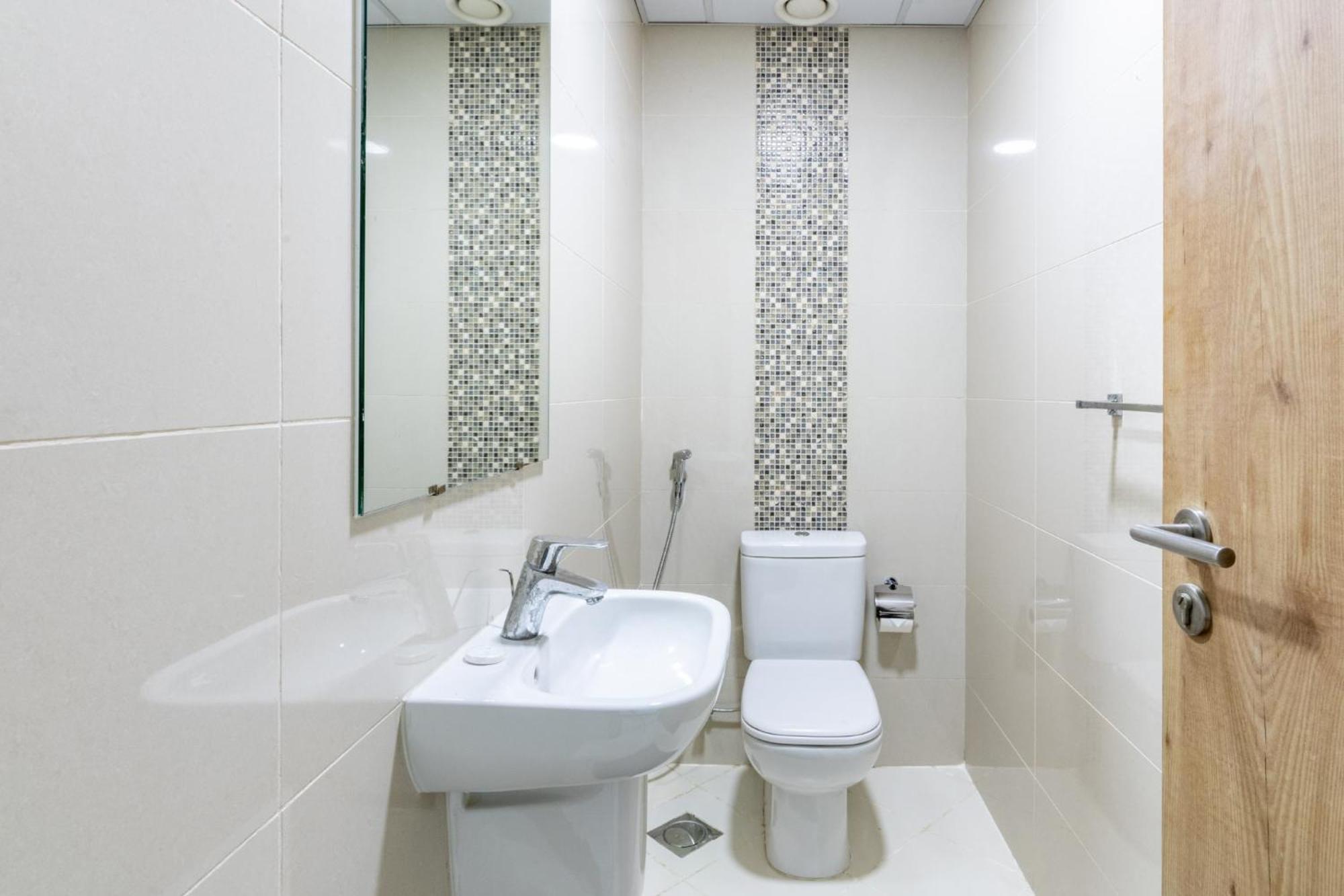 Shoresinn - Beautiful With Marina Views Apartment *
