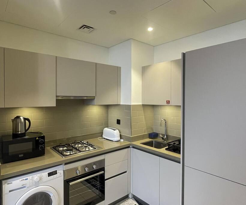 Cozy 1br 10 Min From Downtown Apartment Dubai