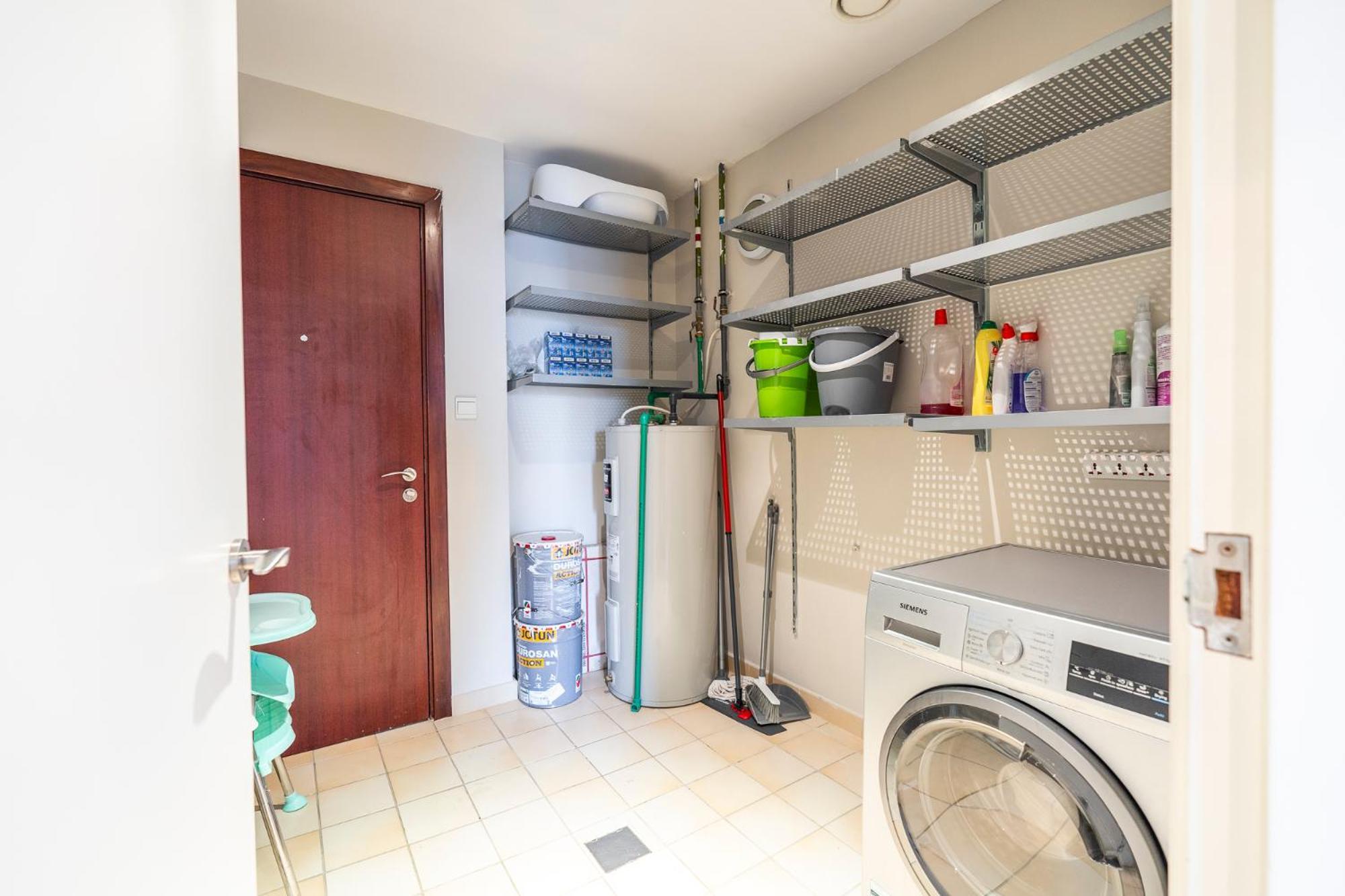 Cool 2 Bedroom Flat With Stunning Marina Views Apartment *