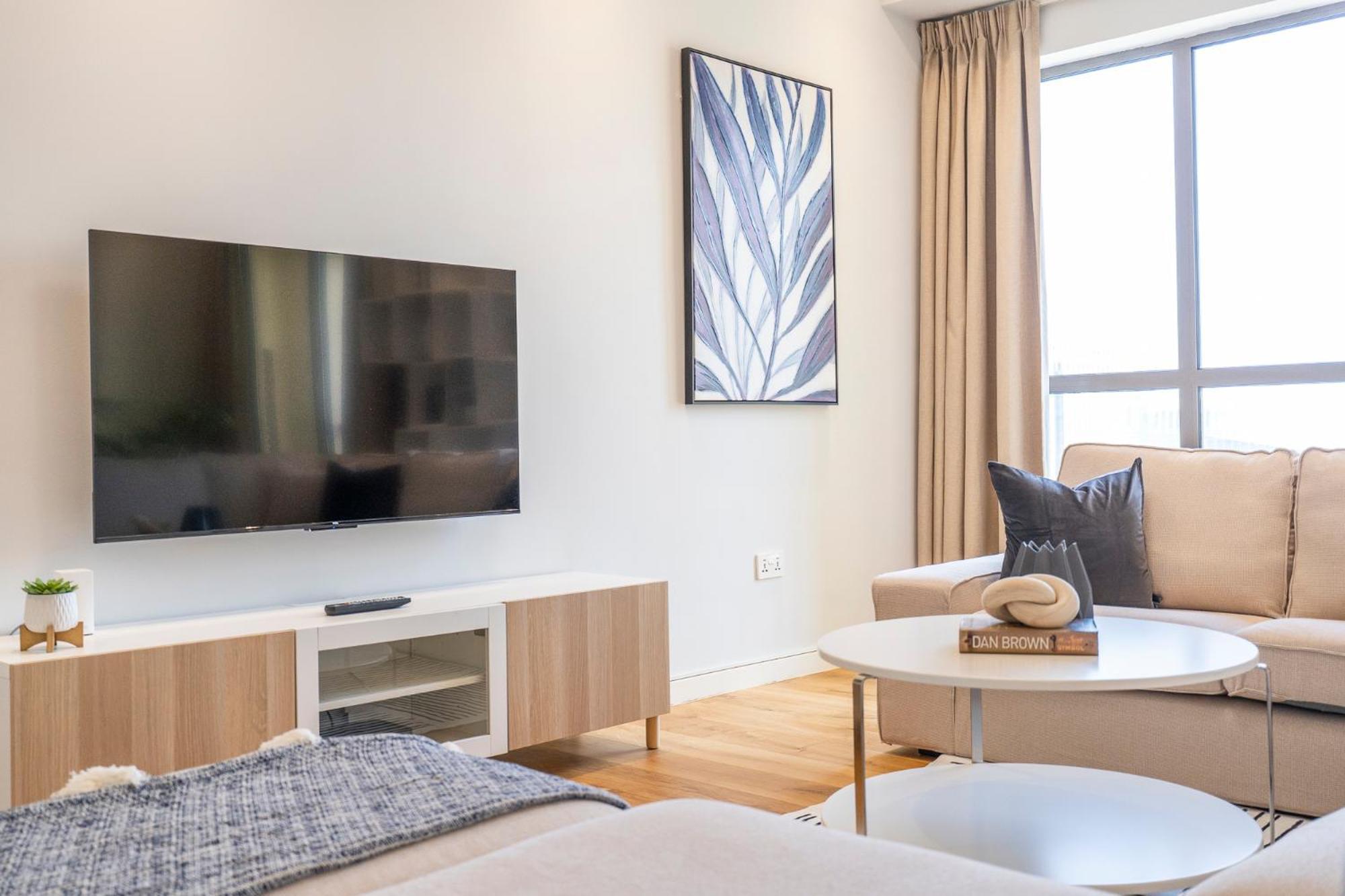 Apartment Cool 2 Bedroom Flat With Stunning Marina Views Dubai