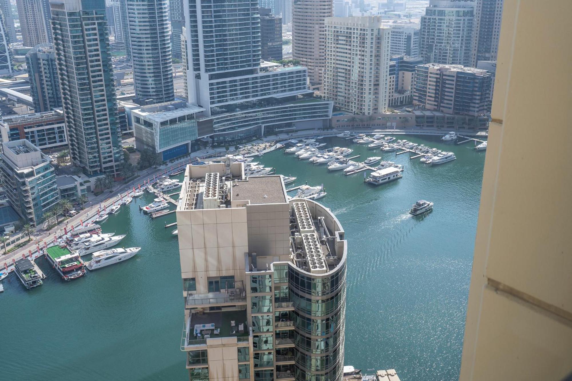 Apartment Cool 2 Bedroom Flat With Stunning Marina Views