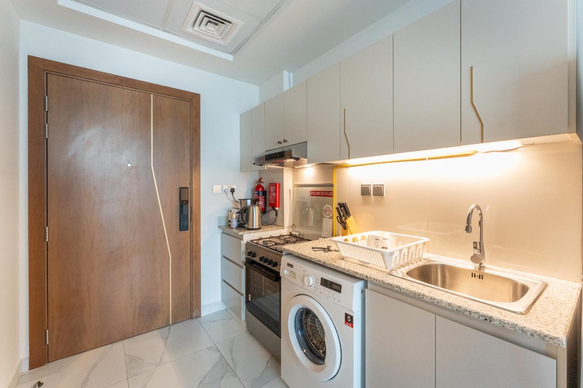 Apartment In Millennium Binghatti By Pk Holidays *