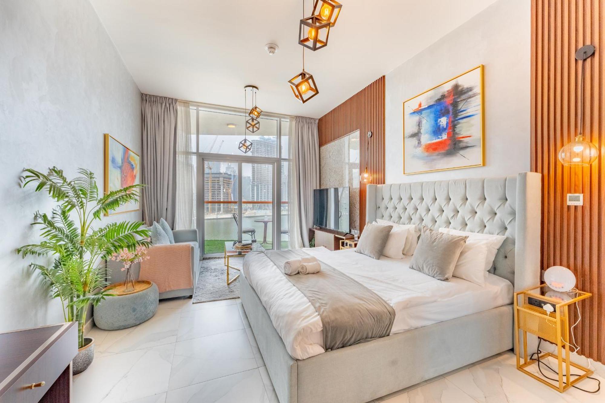 Apartment In Millennium Binghatti By Pk Holidays *