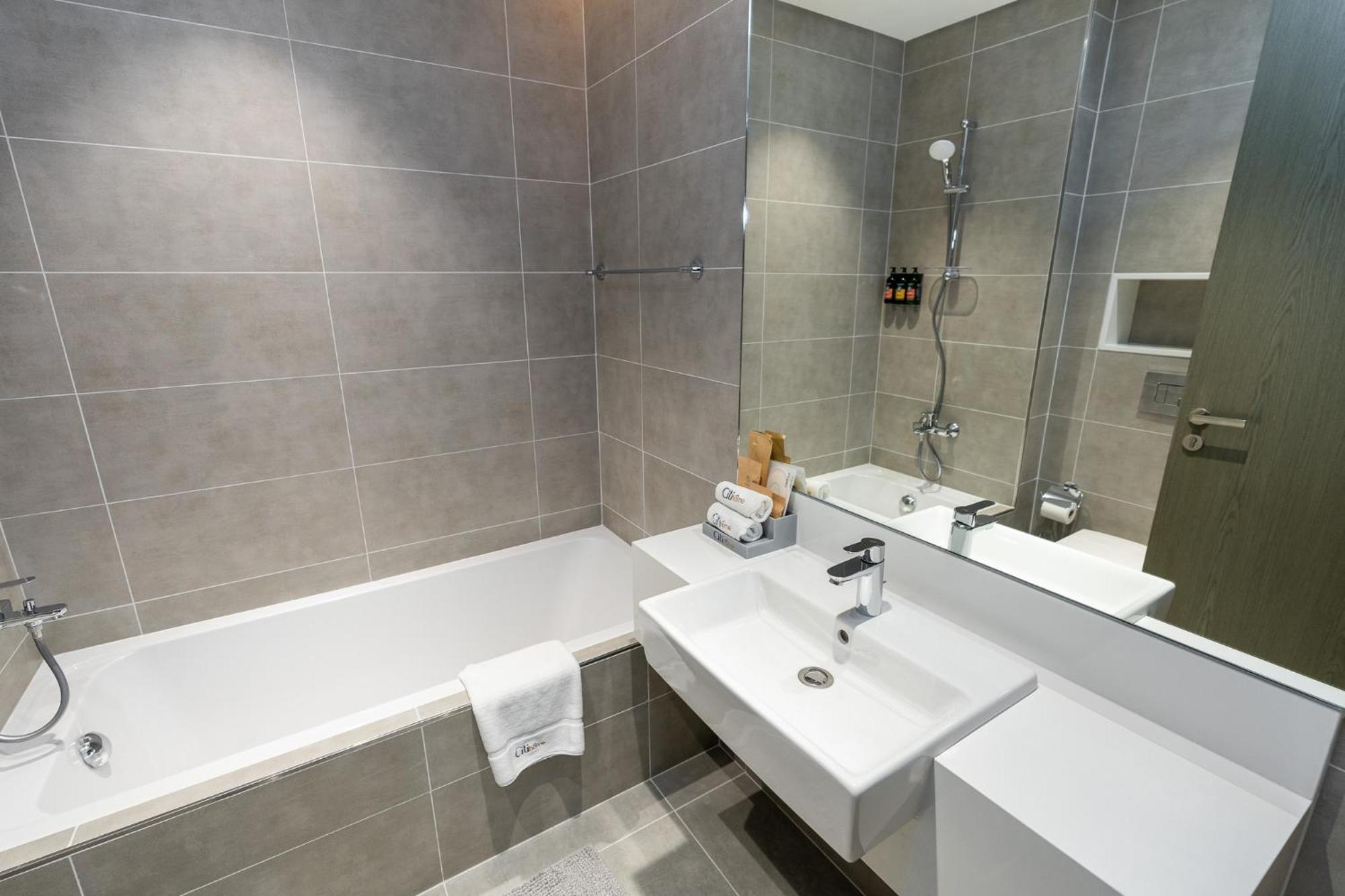 Citihome-stunning 1br Captivating Elegance & Style Apartment Dubai