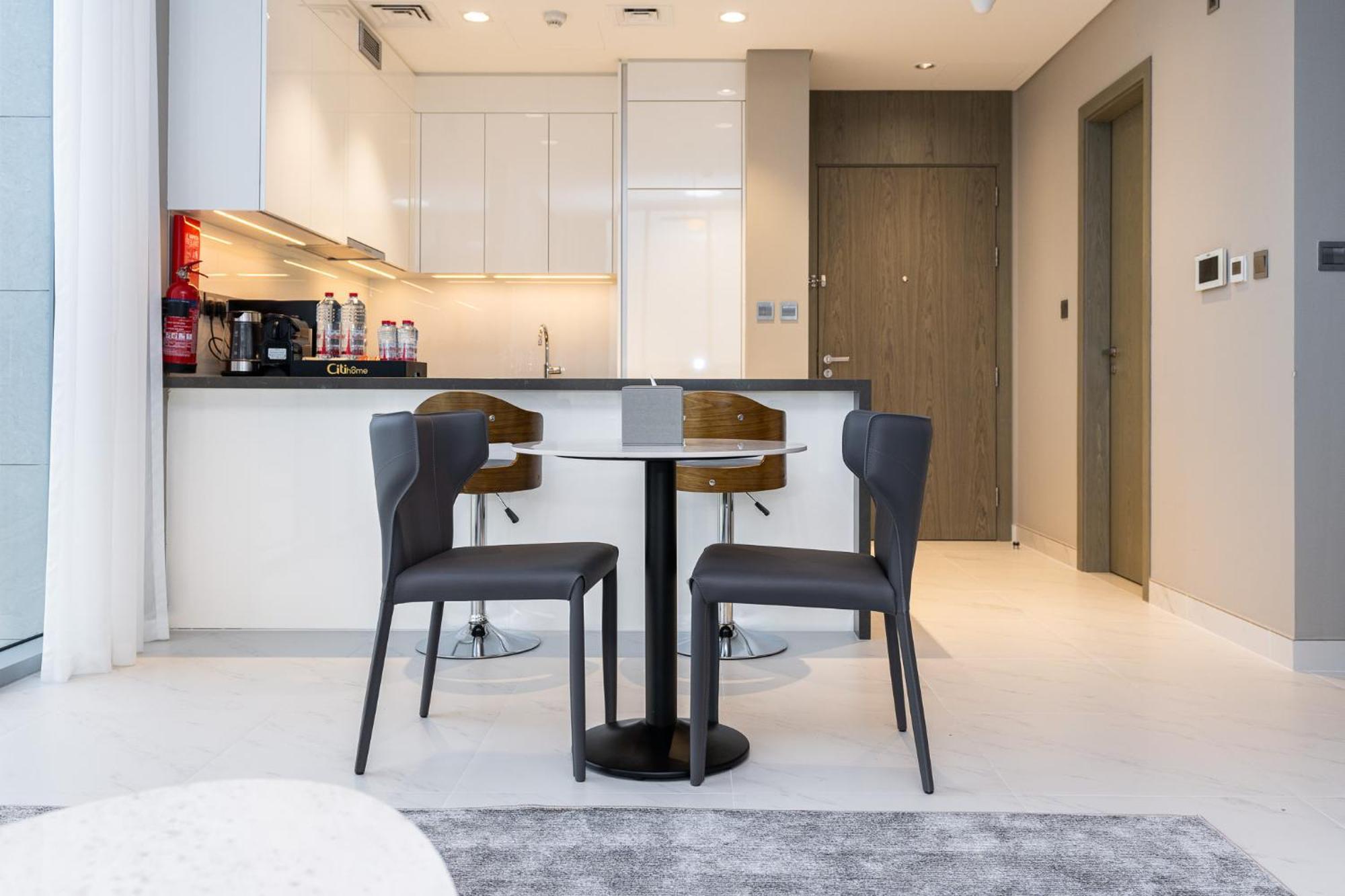 Citihome-stunning 1br Captivating Elegance & Style Apartment