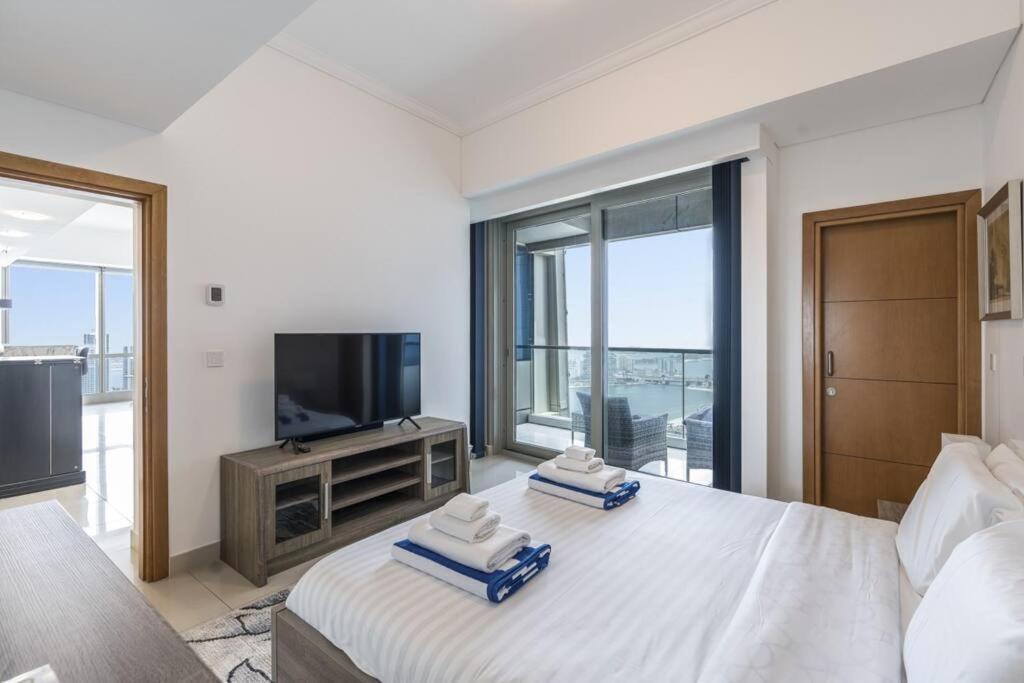 Luxury Ocean Heights Views, Marina, 4 Bds Dubai