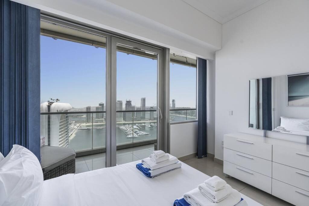 Luxury Ocean Heights Views, Marina, 4 Bds *