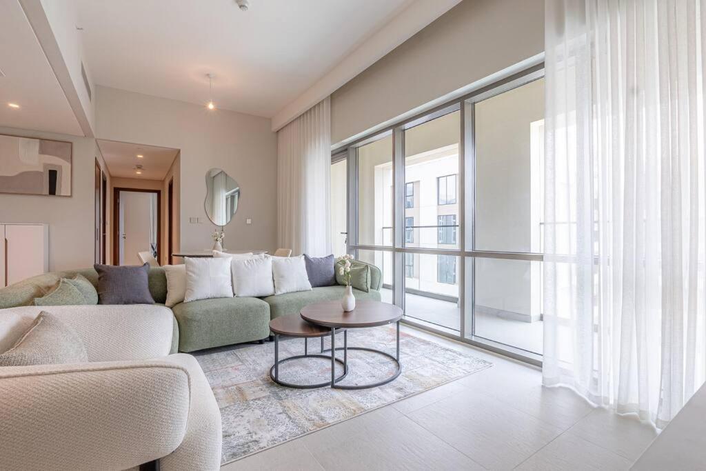 Stylish 2 Bedroom At Vida Residence, Creek Dubai