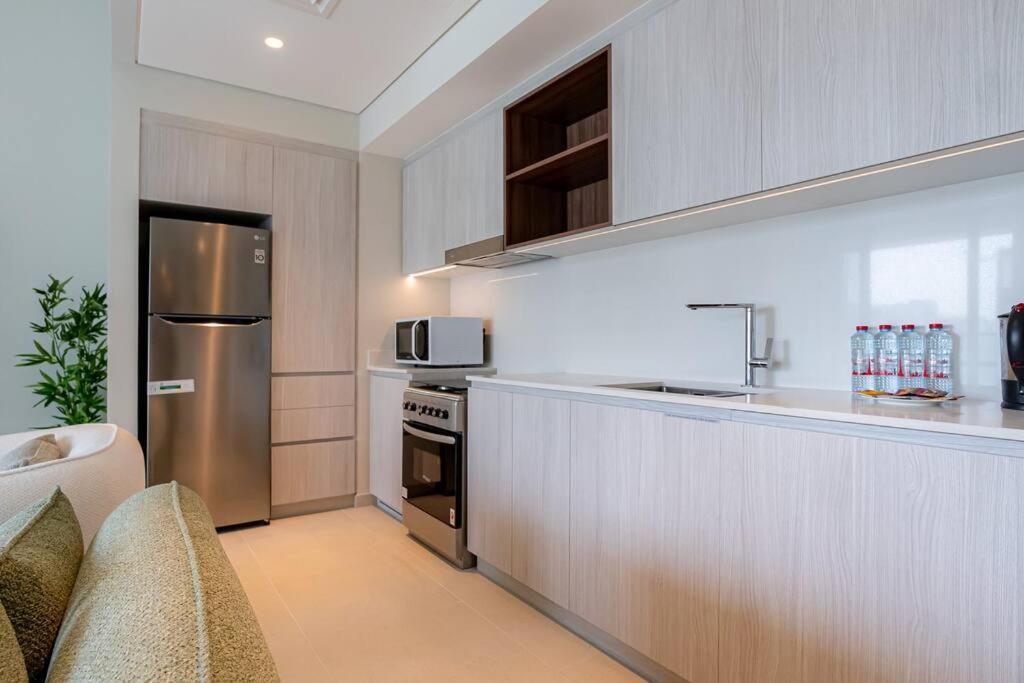 Stylish 2 Bedroom At Vida Residence, Creek Dubai