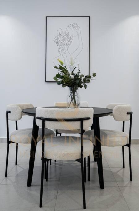 Furnished 1bedroom Equipped Kitchen Near Airport & Metro Idea For Family And Business Apartment *