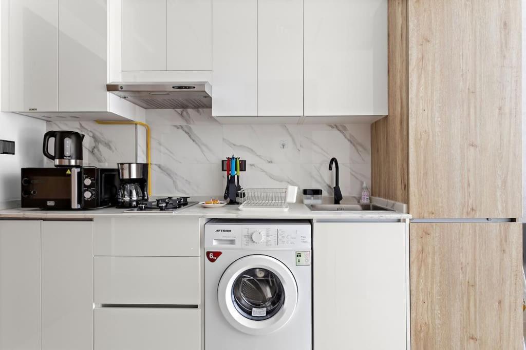 Stunning Modern Luxury At Jvc *