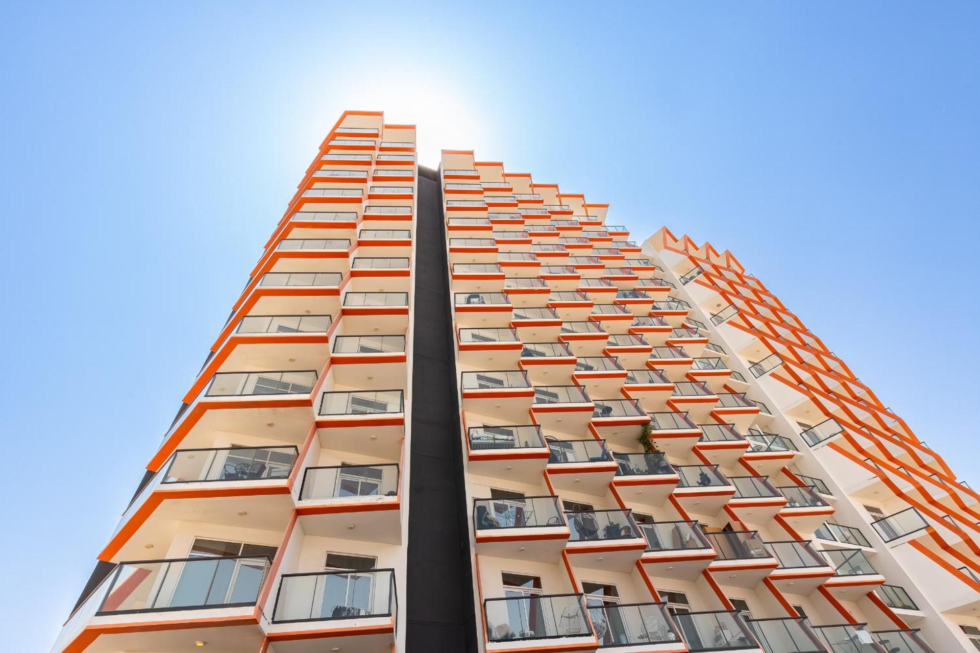 Binghatti Gateway By Simply Comfort Dubai
