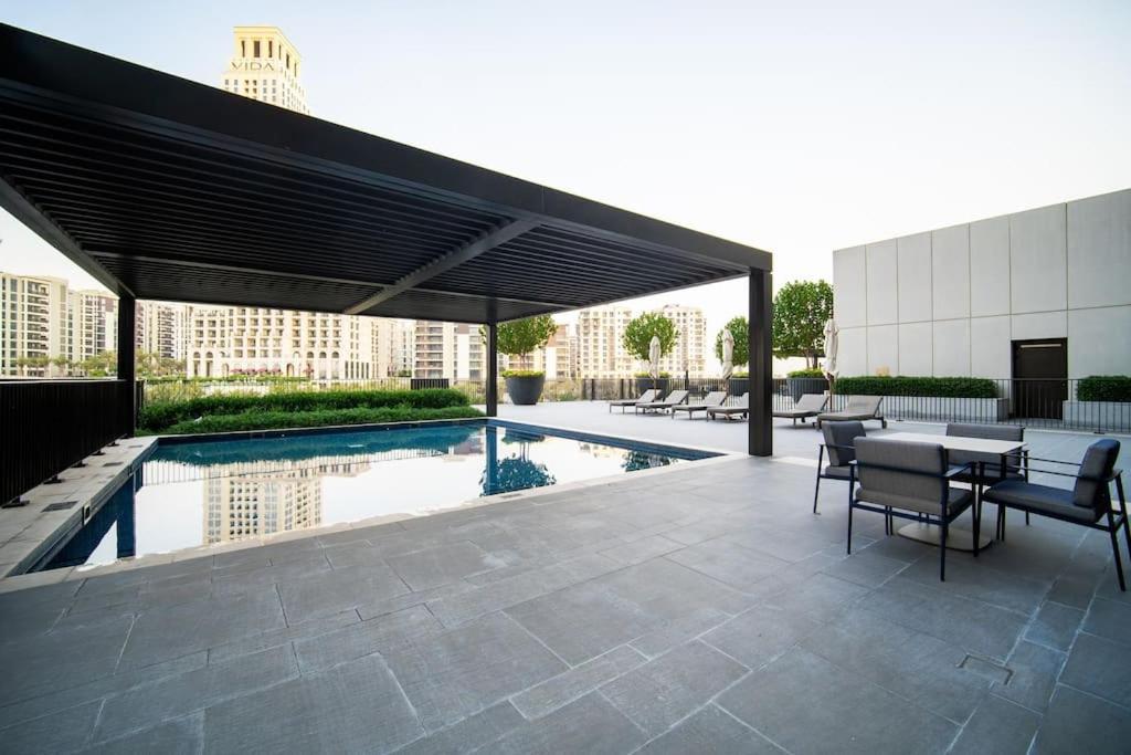 Bright 1-bdr View Of Harbour Creek Apartment