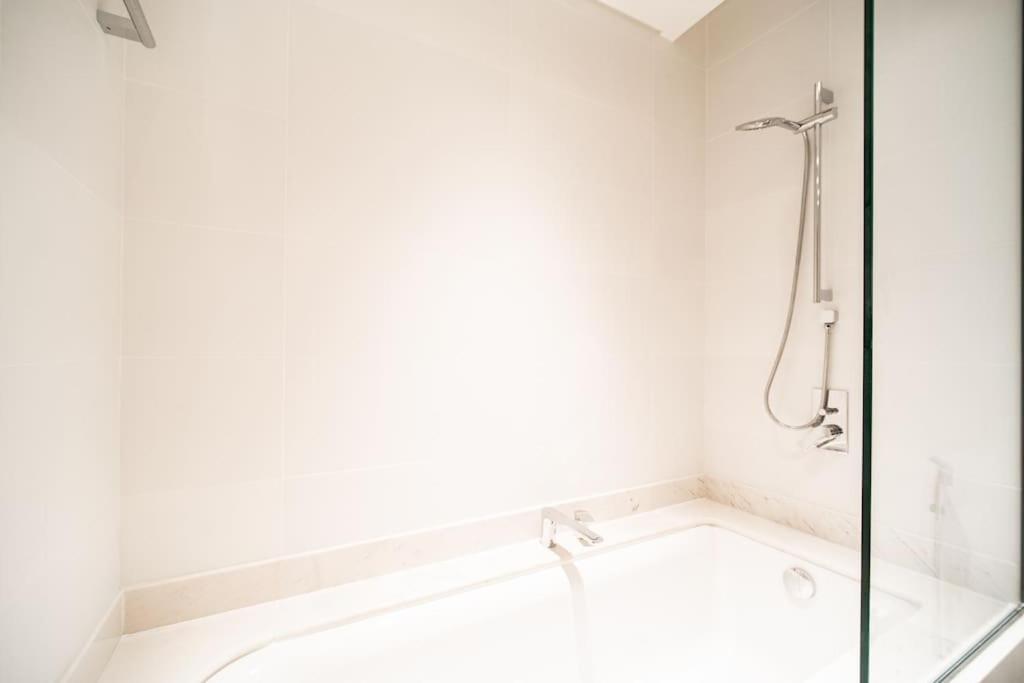 Bright 1-bdr View Of Harbour Creek Apartment *
