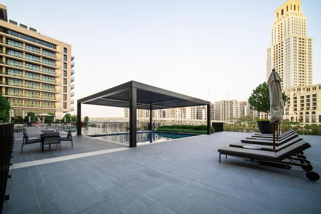 Bright 1-bdr View Of Harbour Creek Apartment Dubai