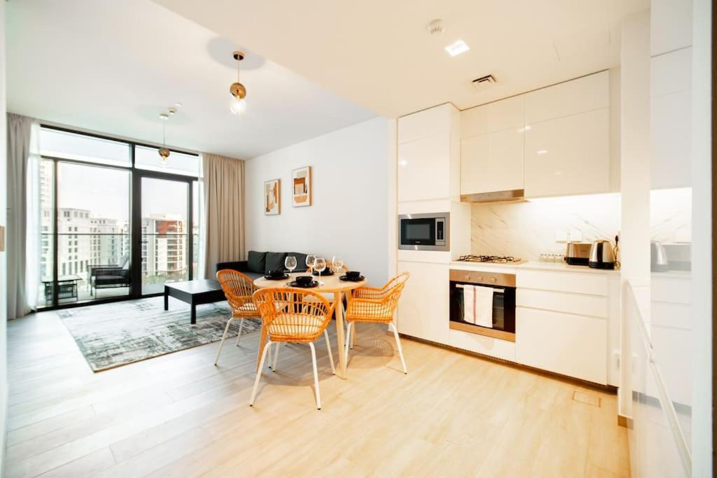 Bright 1-bdr View Of Harbour Creek Apartment *