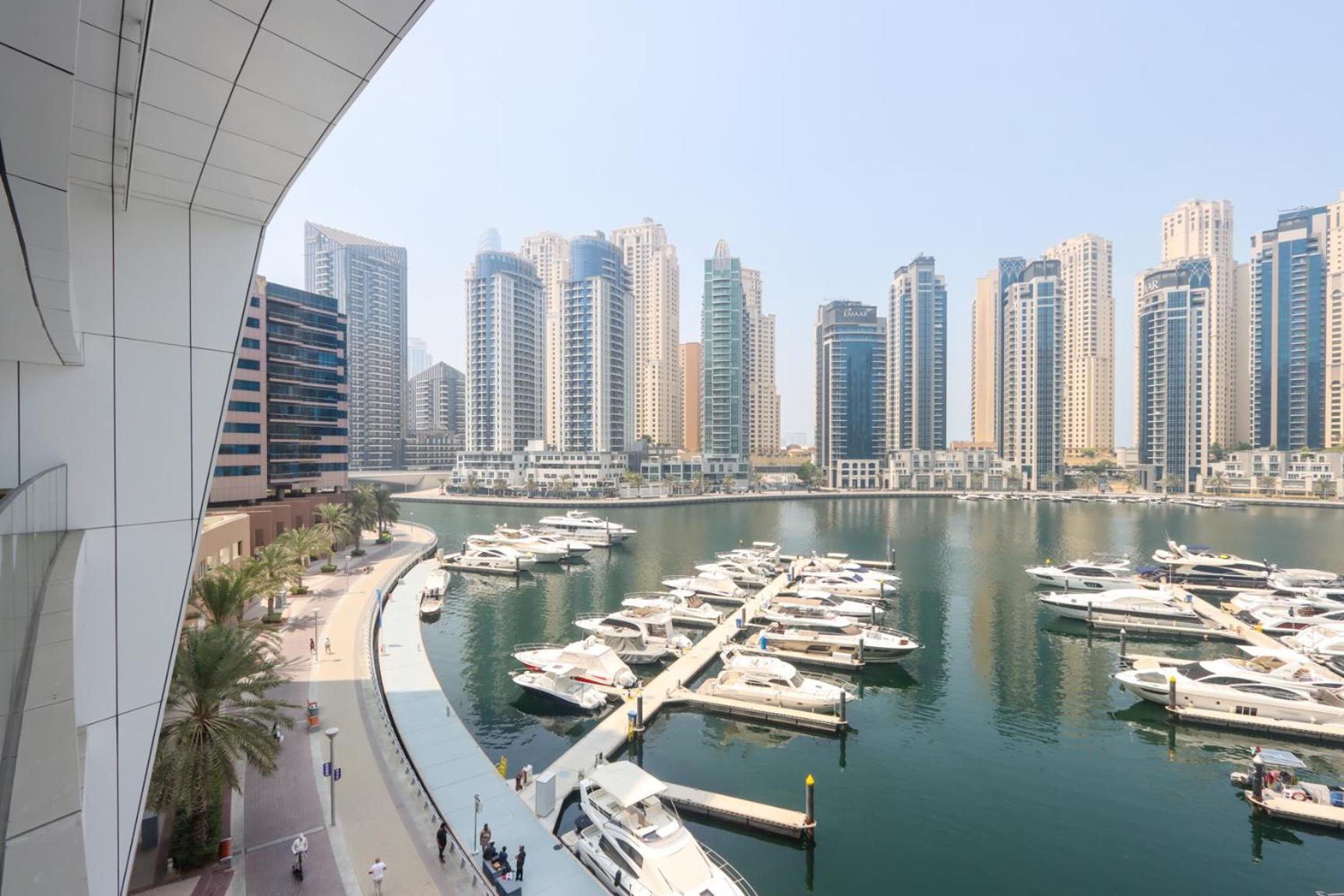 Apartment Livbnb- 3b Retreat Overlooking Marina, On The Walk Dubai