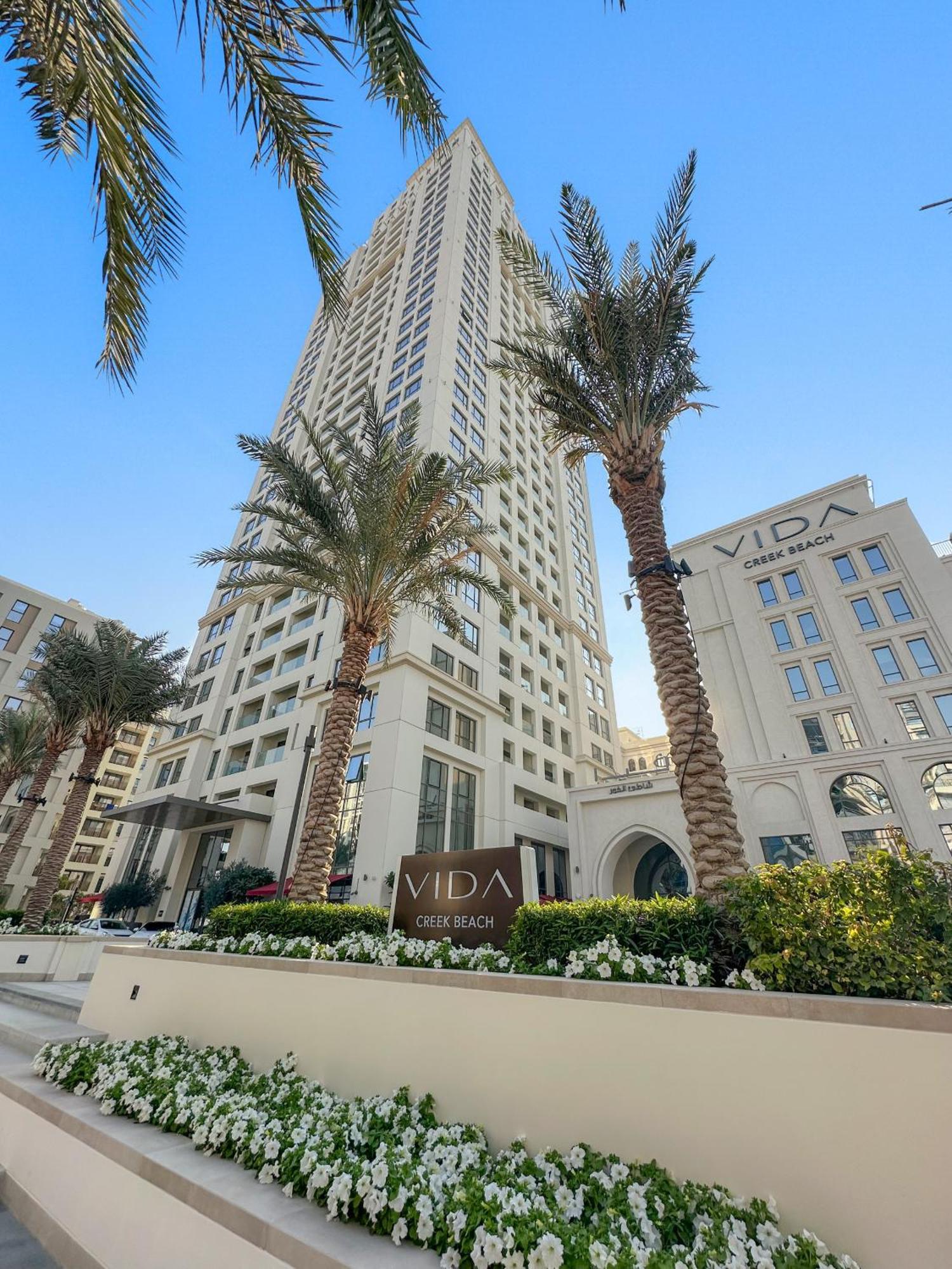 Contemporary 3 Bedroom Plus Guest In Vida Creek Beach * Dubai