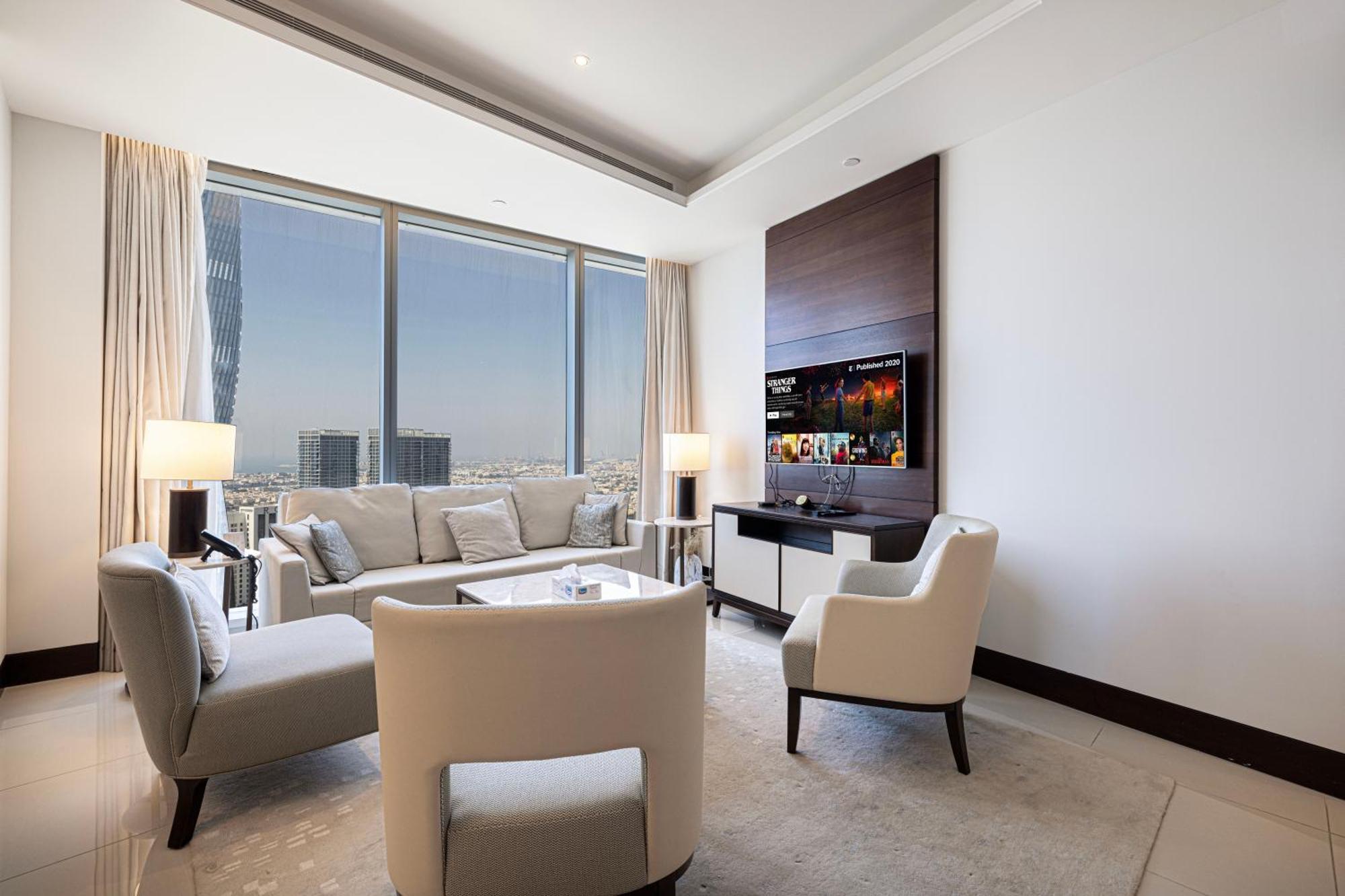 Apartment Easemytrip - Exquisite Downtown 2br In Address Skyview Tower 1