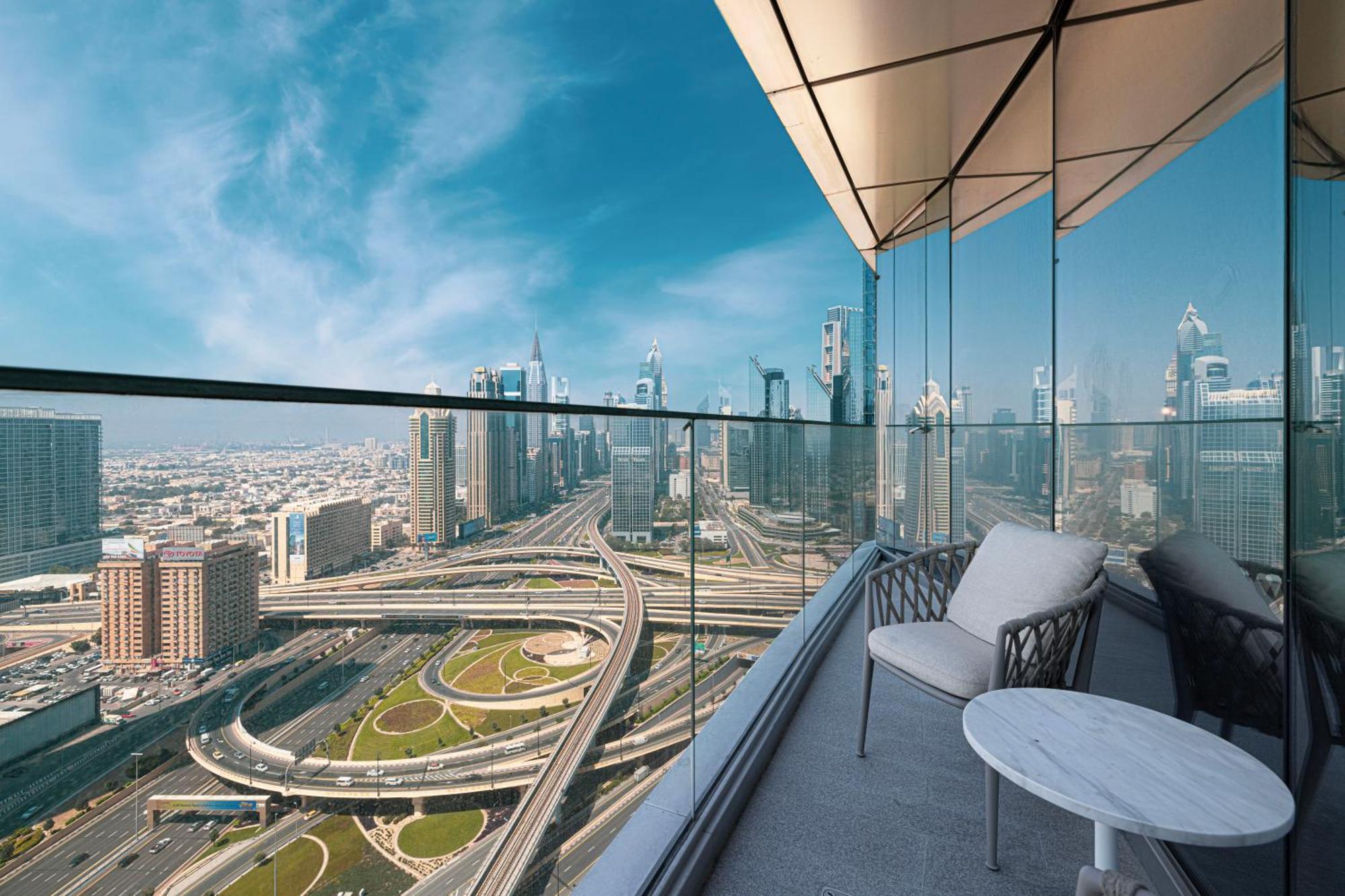 Easemytrip - Exquisite Downtown 2br In Address Skyview Tower 1 * Dubai