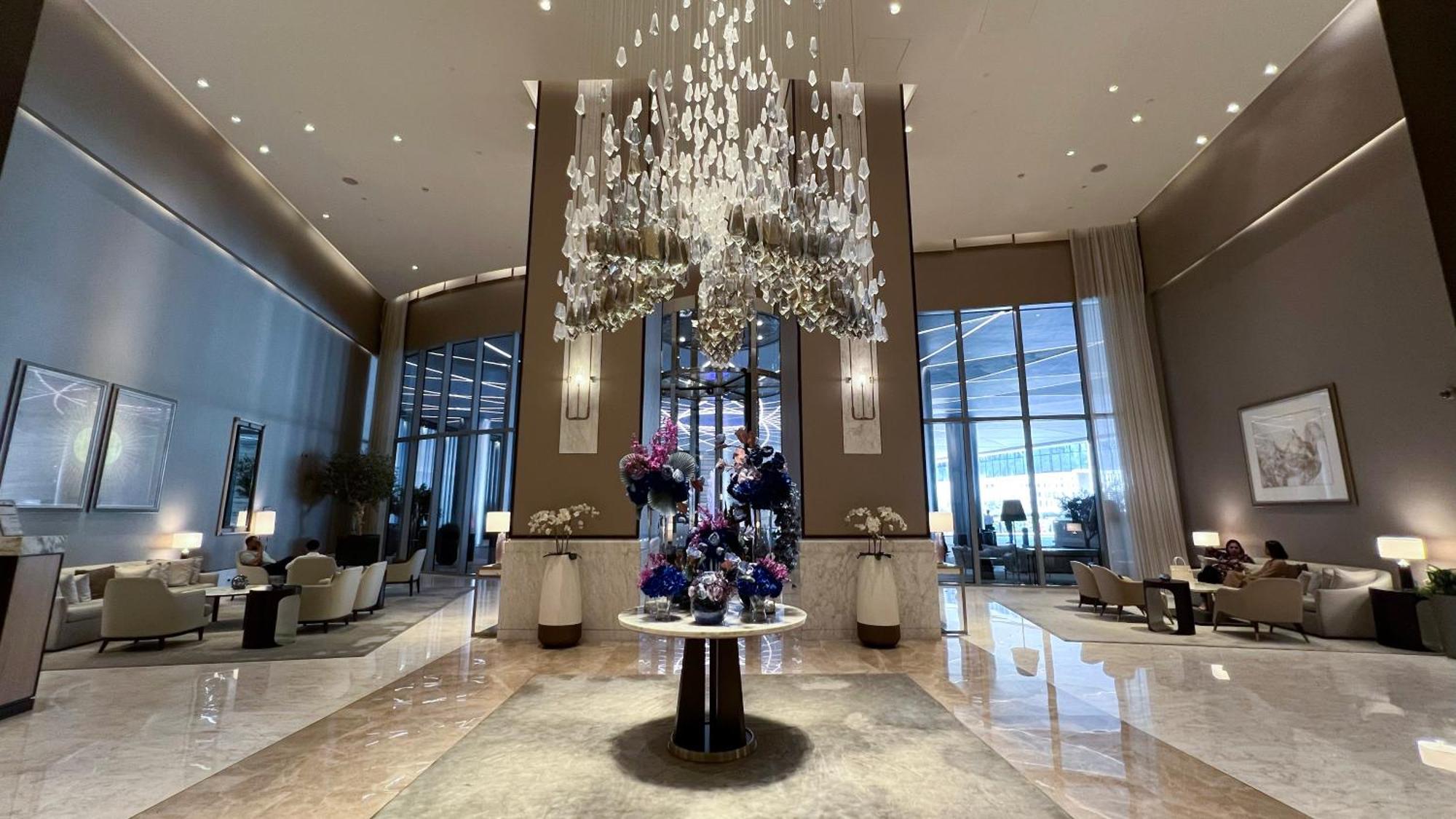 Easemytrip - Exquisite Downtown 2br In Address Skyview Tower 1